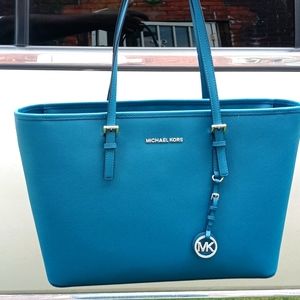 Michael Kors jet set travel